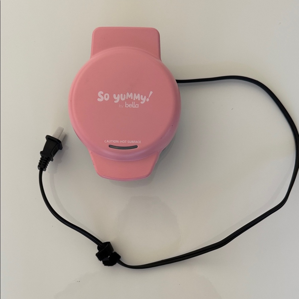 So Yummy by Bella Pink Mini Waffle Maker New without box